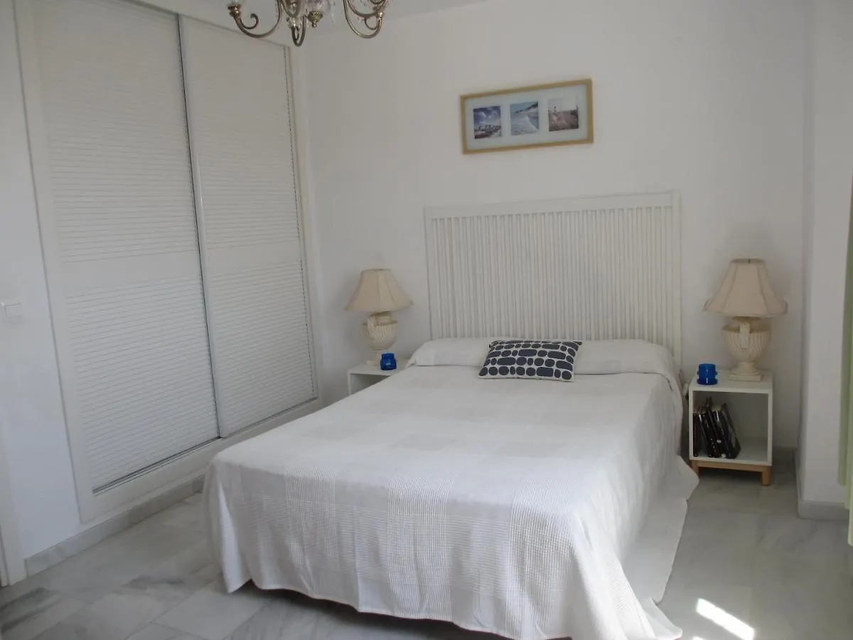 マラガDuplex Cortijo Chico Mijas, Piscina, Garaje, Wifiアパートメント アパート